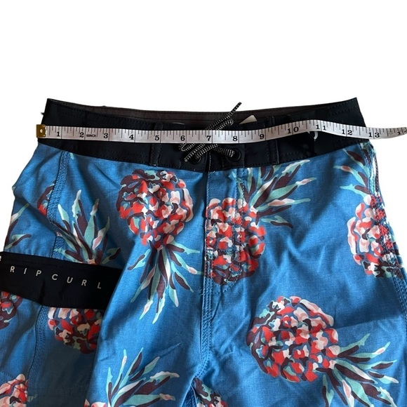 RIPCURL Boy’s Board Shorts NWOT SZ 10 - Picture 2 of 7